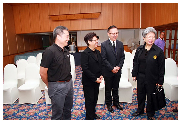 ﻿กรมบังคับคดีจัดโครงการไกล่เกลี่ยข้อพิพาทชั้นบังคับคดีเพื่อช่วยเหลือลูกหนี้ผู้ประสบอุทกภัย ในพื้นที่ภาคตะวันออกเฉียงเหนือ จังหวัดสกลนคร